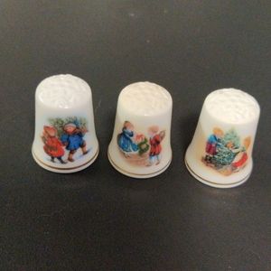 Avon 3 Christmas thimbles